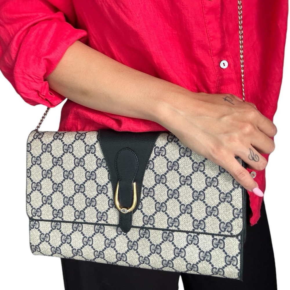 Gucci Vintage Monogram Crossbody - Picture 2 of 13